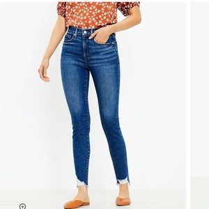 Loft Curvy Chewed Hem High Rise Skinny Jeans